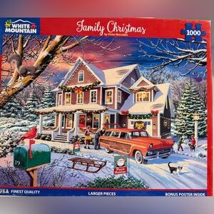 White Mountain Festive Holiday Puzzle
